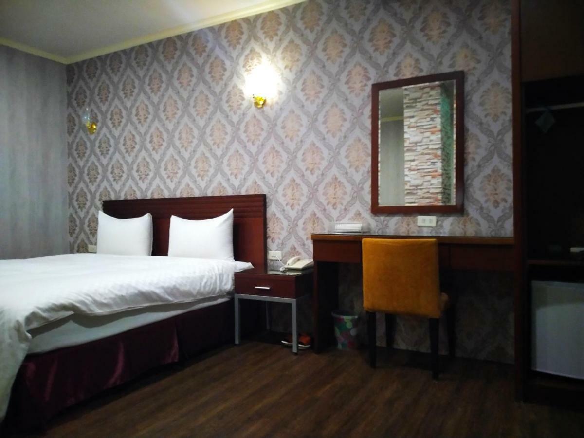 欣悅商務旅店 Hotel Toufen Bagian luar foto